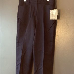 Sag Harbor women’s crop pants in a dark navy.